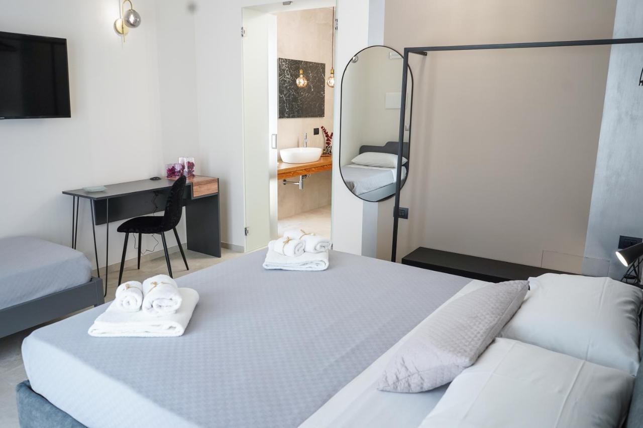Thalassa Rooms Avola Exterior photo