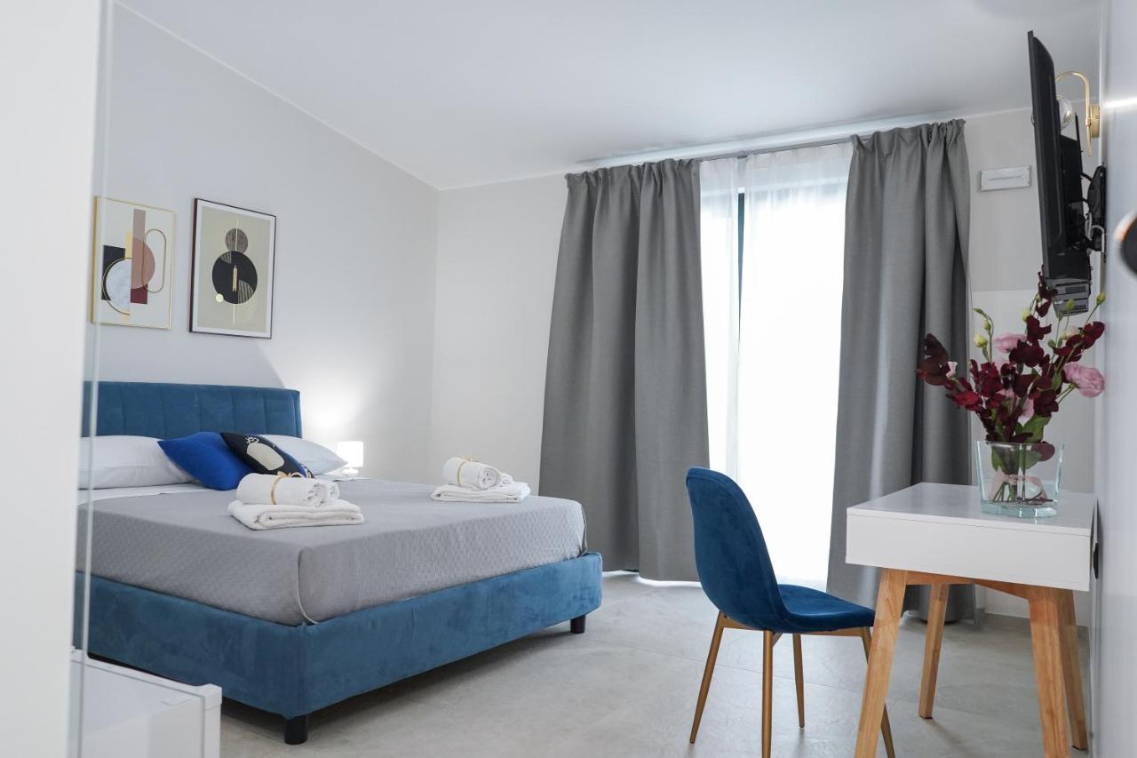 Thalassa Rooms Avola Exterior photo