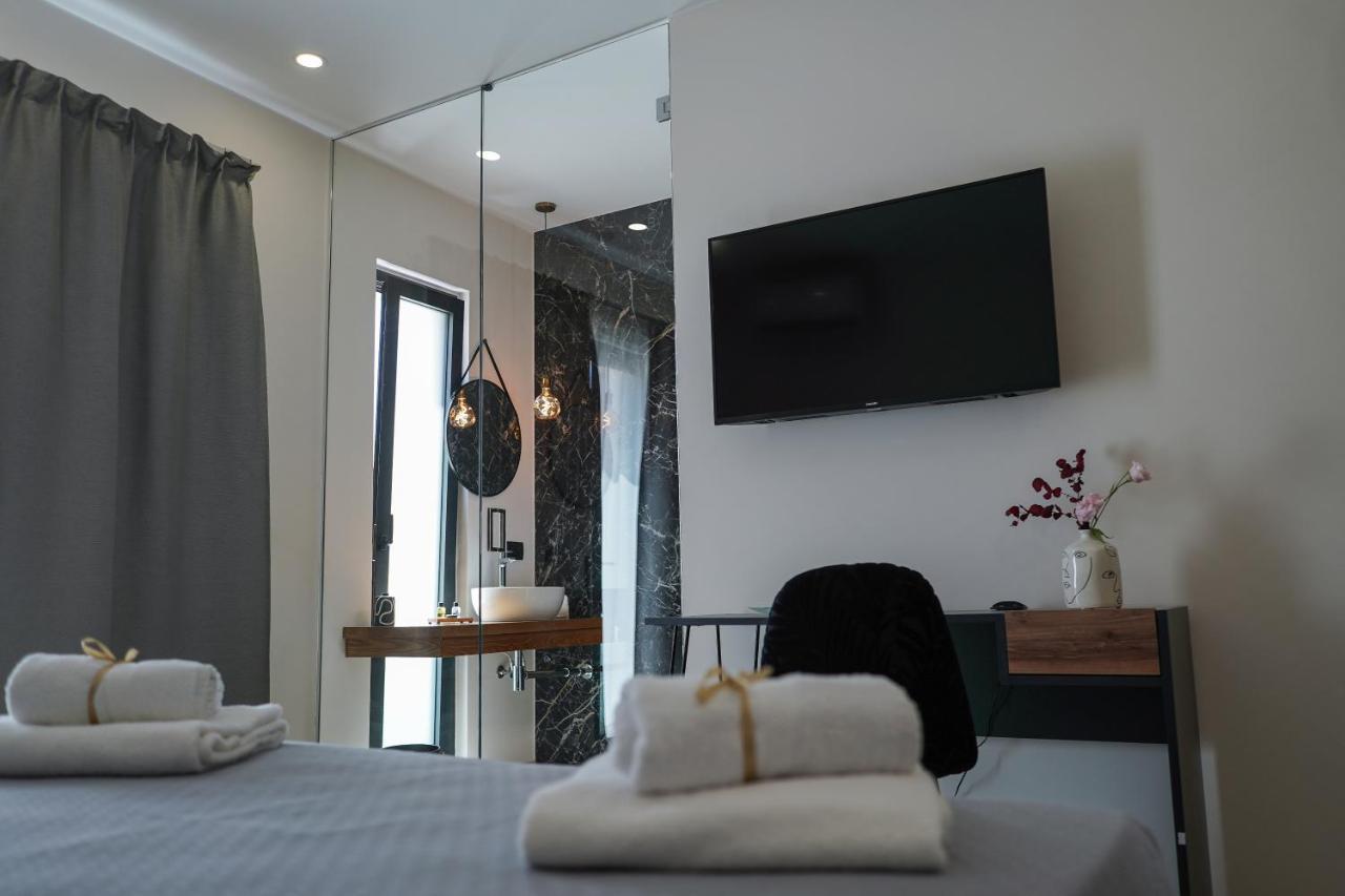 Thalassa Rooms Avola Exterior photo